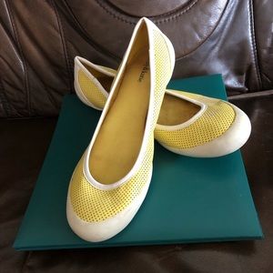 NWT Kelly&Katie slip-on flats, size 8 1/2 M
